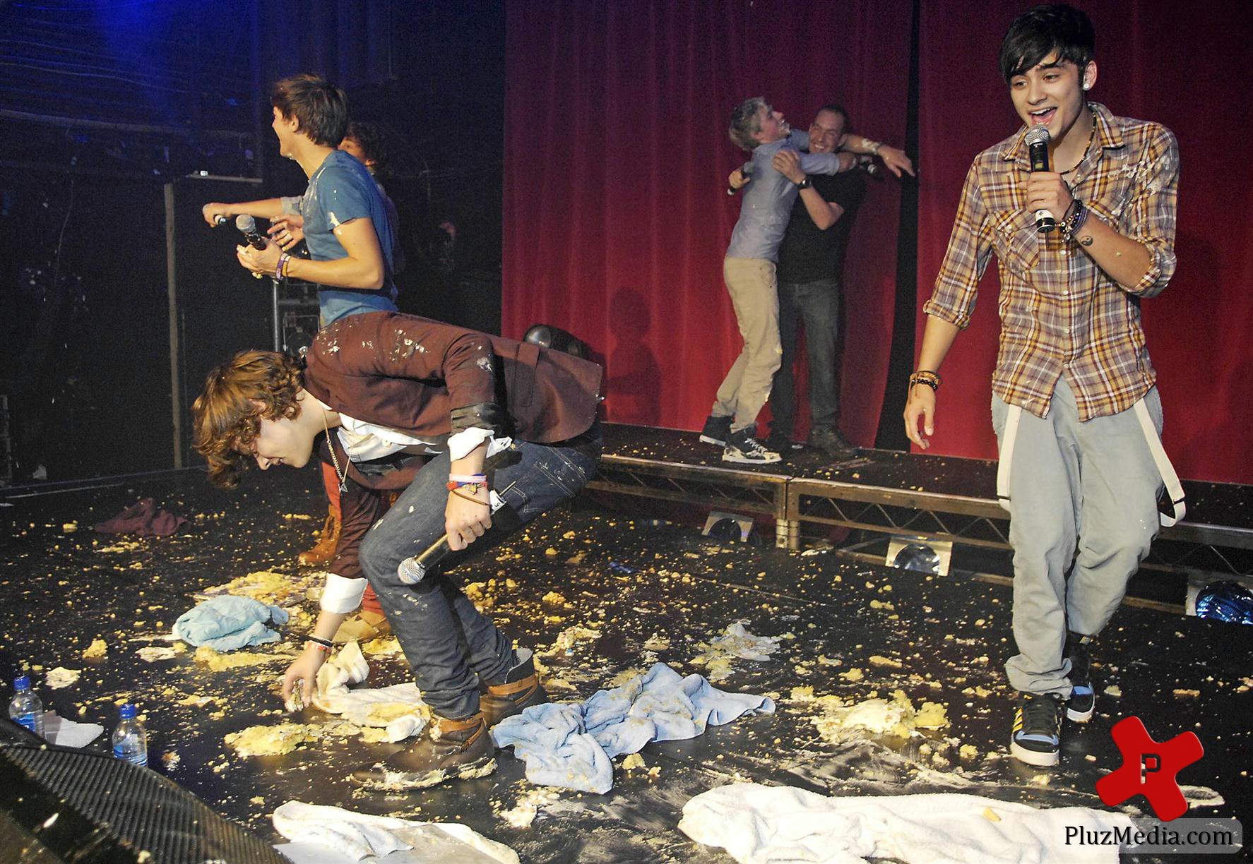 One Direction perform live at G-A-Y nightclub photos | Picture 80756